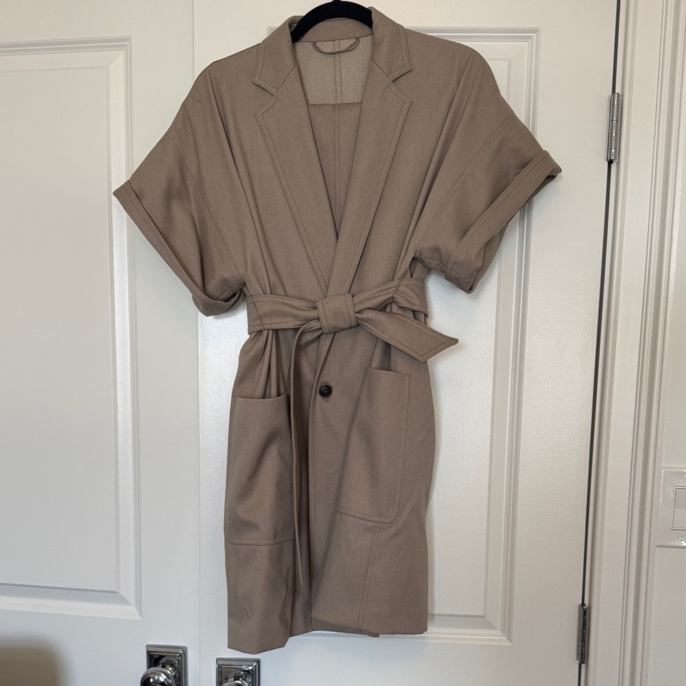Max Mara Grey/Taupe Short Sleeve Belted Blazer and Pants